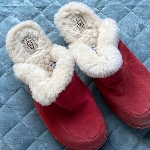 UGG Women's Cozy Red and Cream Slippers